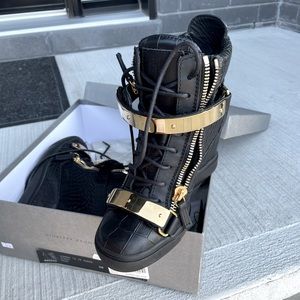 ZANOTTI brand new